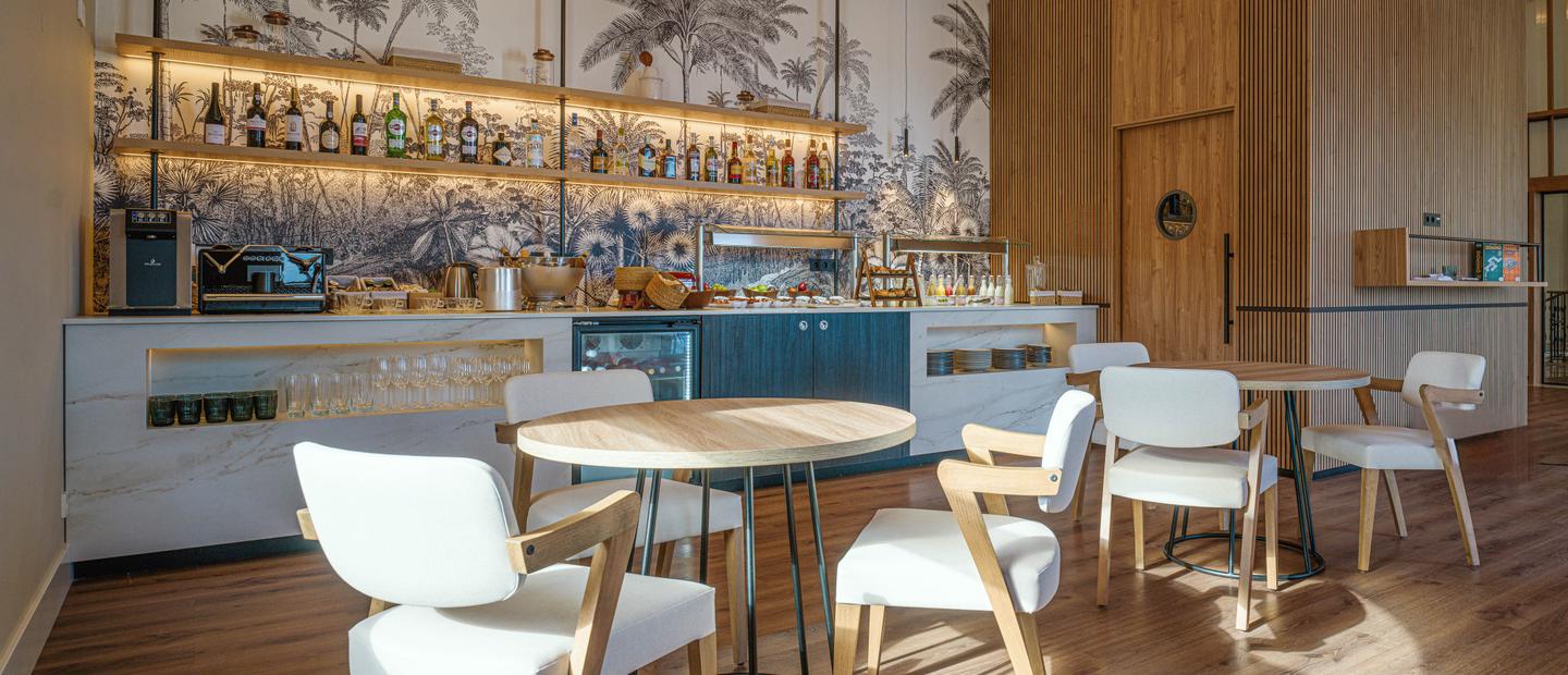 Preferred Club Lounge Preferred Club Lounge
