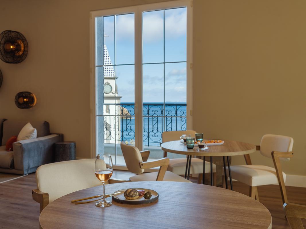 Preferred Club Lounge Dreams Madeira Resort, Spa & Marina Funchal Preferred Club Lounge Dreams Madeira Resort, Spa & Marina Funchal