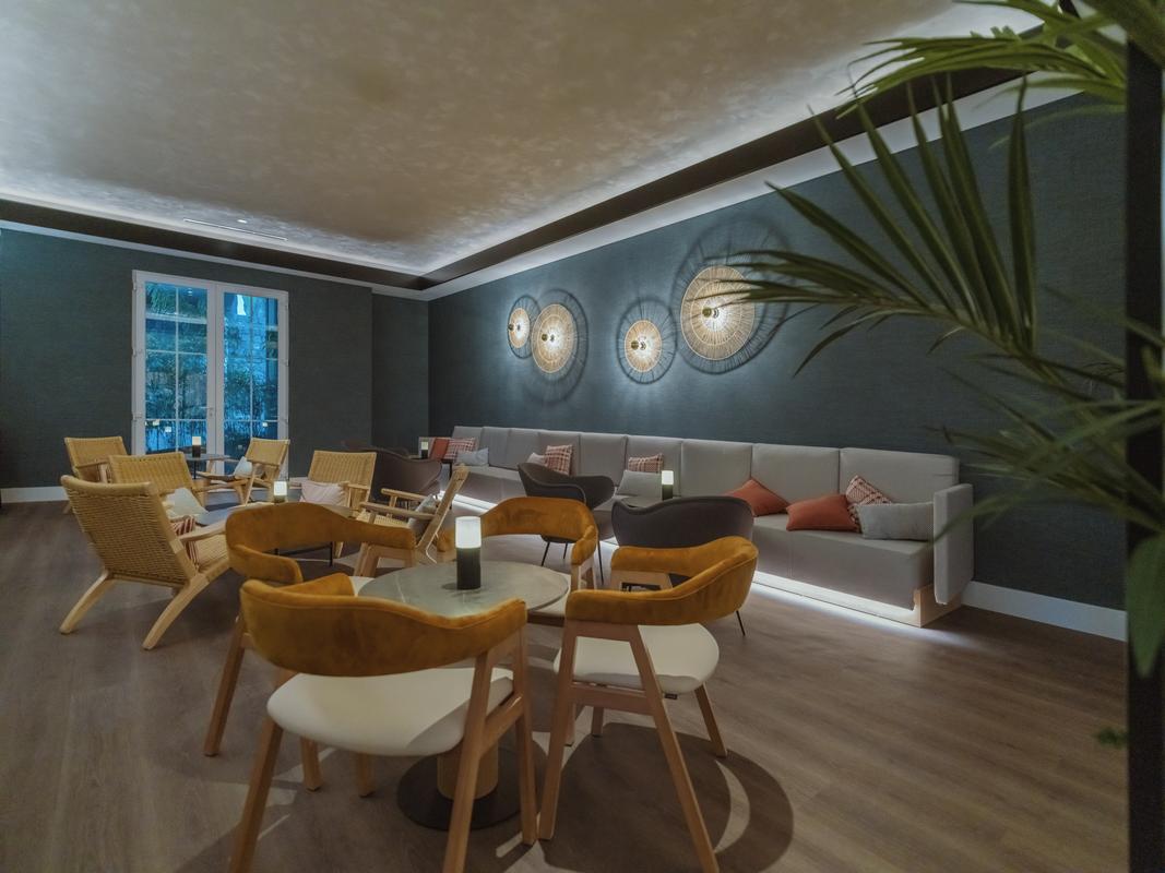 Moments Lobby Bar Dreams Madeira Resort, Spa & Marina Funchal Moments Lobby Bar Dreams Madeira Resort, Spa & Marina Funchal