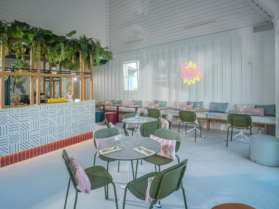 Pesqueiro Pool Bar Dreams Madeira Resort, Spa & Marina Funchal Pesqueiro Pool Bar Dreams Madeira Resort, Spa & Marina Funchal