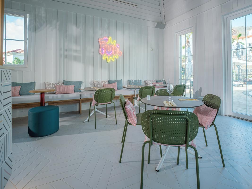 Pesqueiro Pool Bar Dreams Madeira Resort, Spa & Marina Funchal Pesqueiro Pool Bar Dreams Madeira Resort, Spa & Marina Funchal