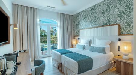 PREFERRED CLUB DOUBLE WITH DIRECT POOL ACCESS Dreams Madeira Resort, Spa & Marina Funchal PREFERRED CLUB DOUBLE WITH DIRECT POOL ACCESS Dreams Madeira Resort, Spa & Marina Funchal