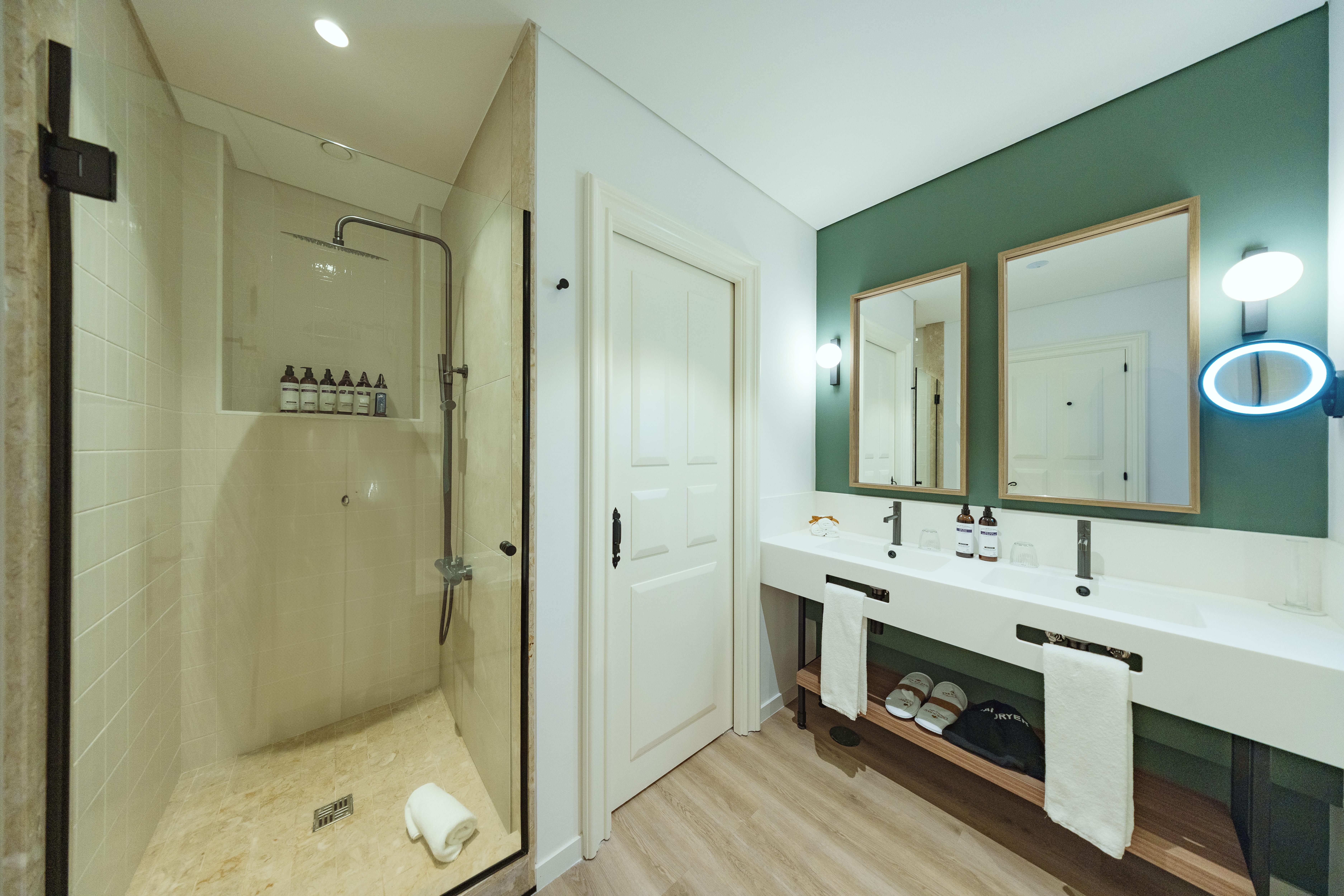 PREFERRED CLUB DOUBLE OCEAN VIEW  Dreams Madeira Resort, Spa & Marina Funchal