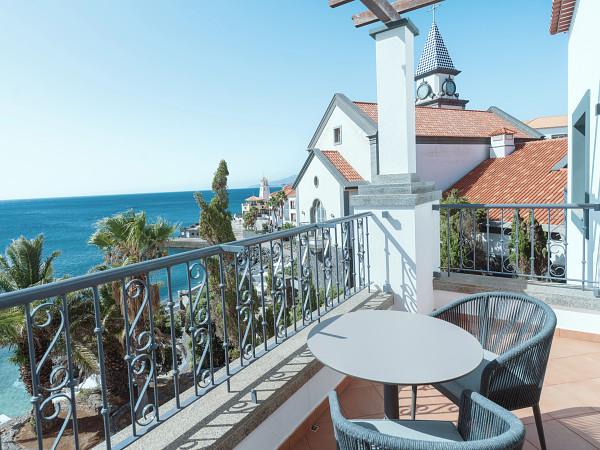 PREFERRED CLUB FAMILY DELUXE FRONTAL OCEAN VIEW Dreams Madeira Resort, Spa & Marina Funchal PREFERRED CLUB FAMILY DELUXE FRONTAL OCEAN VIEW Dreams Madeira Resort, Spa & Marina Funchal