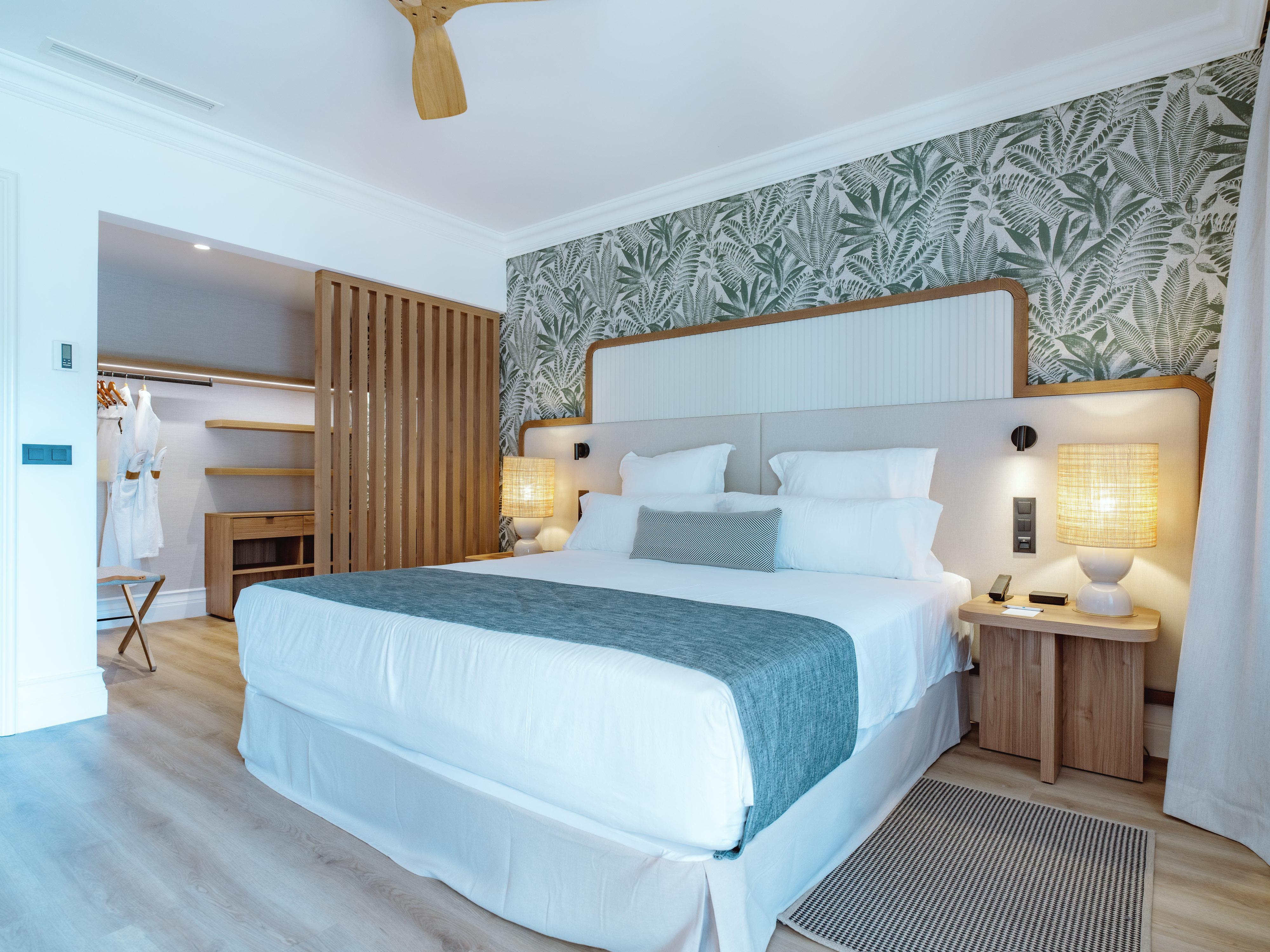 None  Dreams Madeira Resort, Spa & Marina Funchal