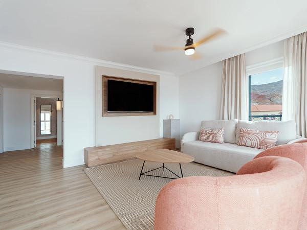 PREFERRED CLUB HONEYMOON SUITE Dreams Madeira Resort, Spa & Marina Funchal PREFERRED CLUB HONEYMOON SUITE Dreams Madeira Resort, Spa & Marina Funchal