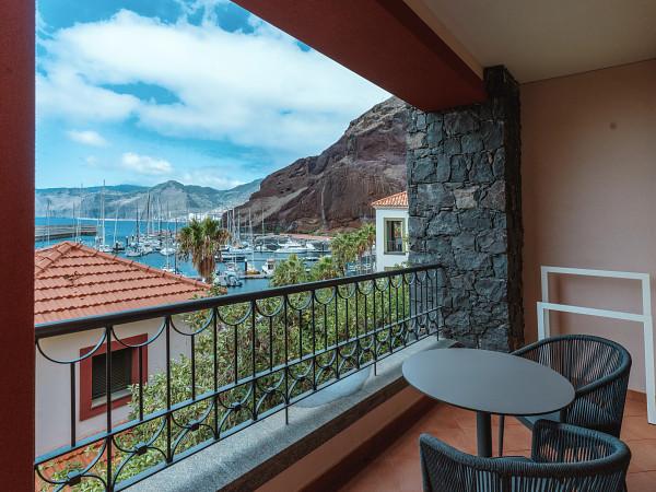 PREFERRED CLUB SUITE FRONTAL OCEAN VIEW (ADULTS ONLY) Dreams Madeira Resort, Spa & Marina Funchal PREFERRED CLUB SUITE FRONTAL OCEAN VIEW (ADULTS ONLY) Dreams Madeira Resort, Spa & Marina Funchal