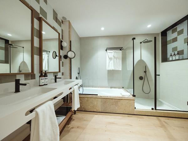 PREFERRED CLUB SUITE FRONTAL OCEAN VIEW (ADULTS ONLY) Dreams Madeira Resort, Spa & Marina Funchal PREFERRED CLUB SUITE FRONTAL OCEAN VIEW (ADULTS ONLY) Dreams Madeira Resort, Spa & Marina Funchal