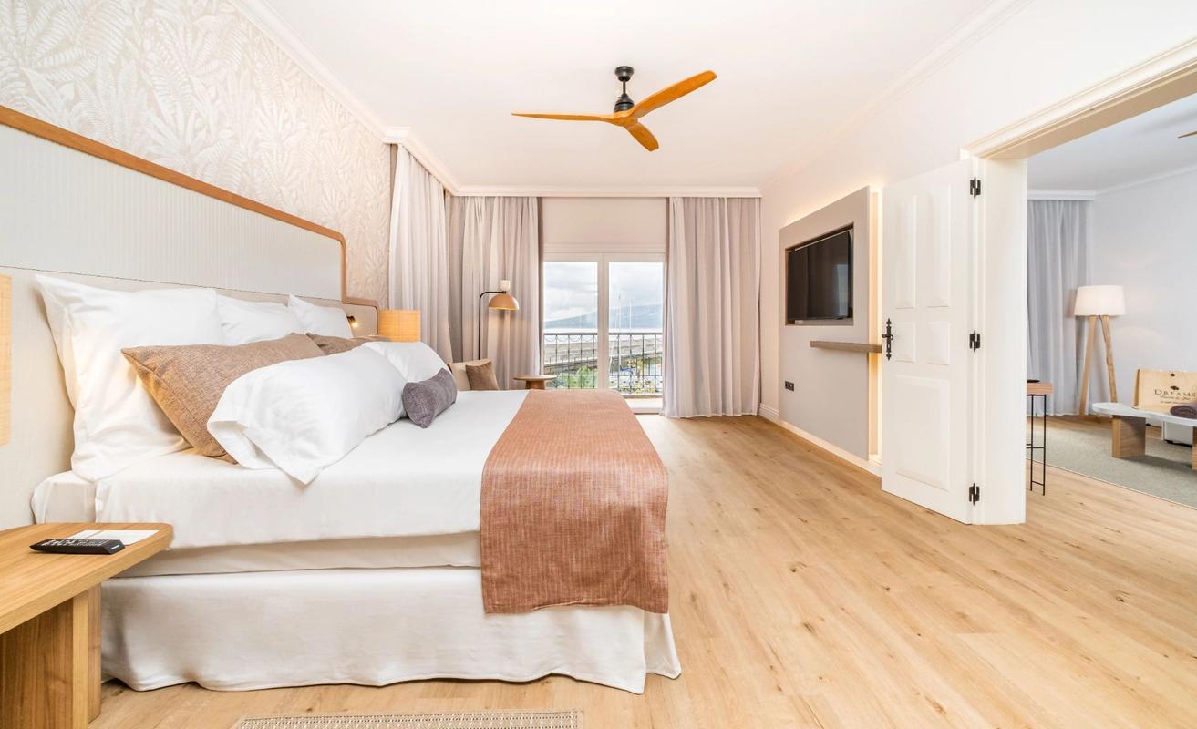 PREFERRED CLUB SUITE Dreams Madeira Resort, Spa & Marina Funchal PREFERRED CLUB SUITE Dreams Madeira Resort, Spa & Marina Funchal